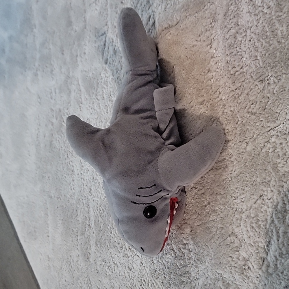 (J2) Shark plush creations hand puppet